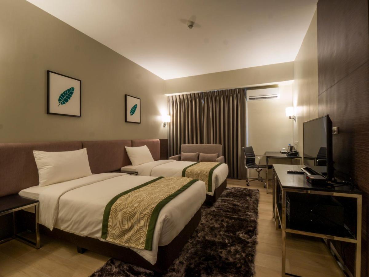 Sequoia Hotel Manila Bay Paranaque City Exterior photo